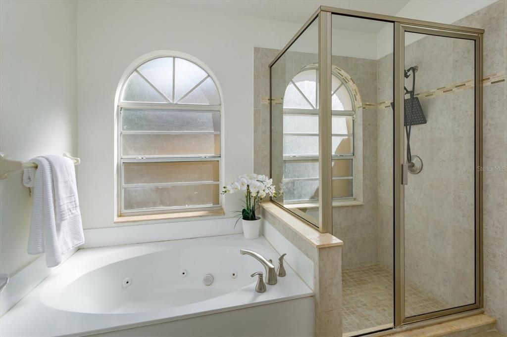 待售: $415,000 (3 贝兹, 2 浴室, 1568 平方英尺)