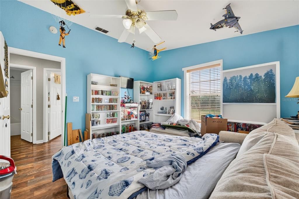 For Sale: $625,000 (4 beds, 3 baths, 1776 Square Feet)