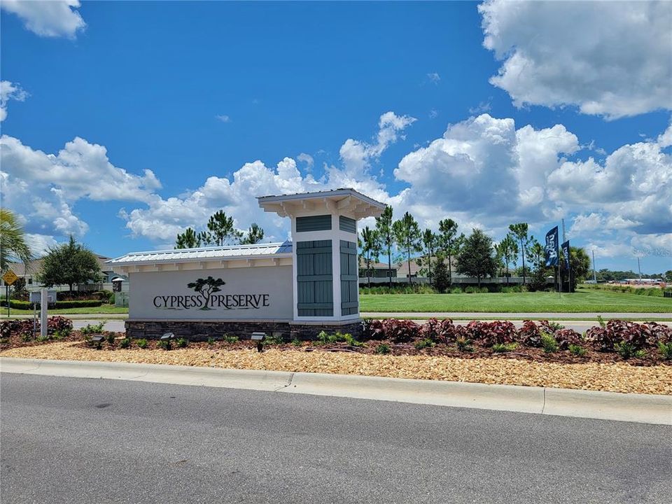 For Rent: $2,000 (3 beds, 2 baths, 1516 Square Feet)