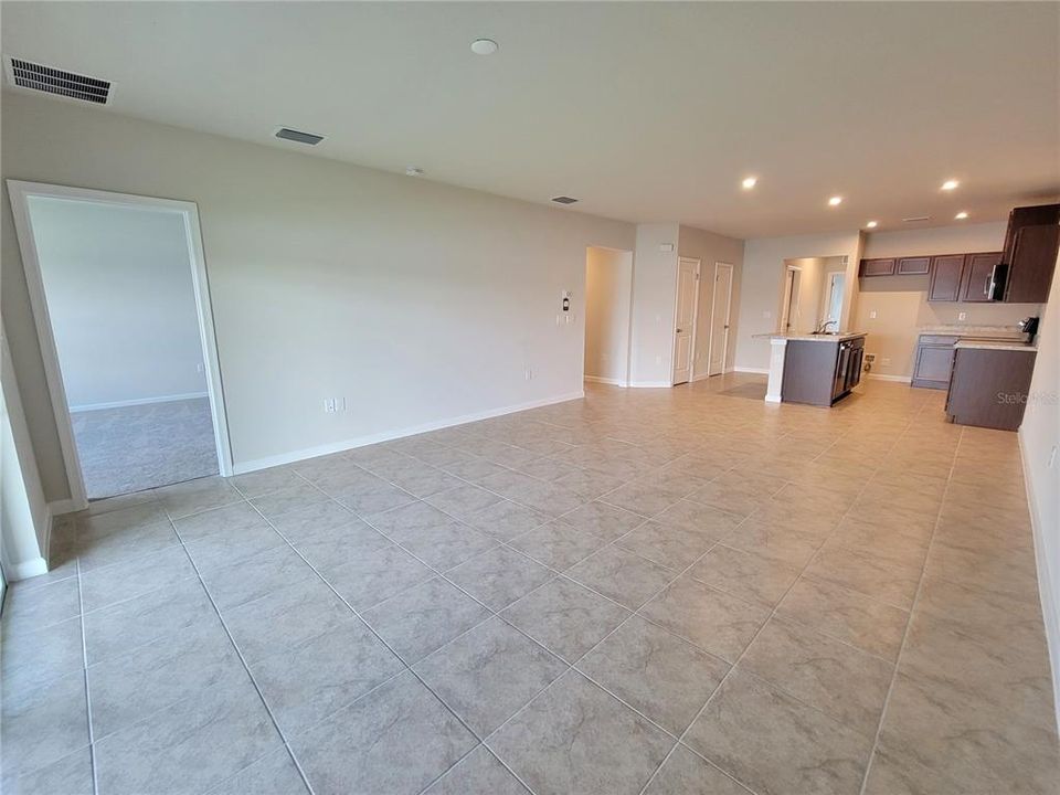 For Rent: $2,000 (3 beds, 2 baths, 1516 Square Feet)