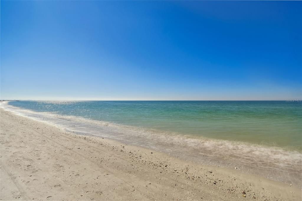 For Sale: $659,000 (1 beds, 1 baths, 1015 Square Feet)