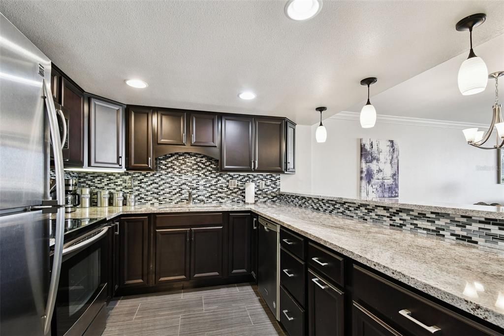 For Sale: $659,000 (1 beds, 1 baths, 1015 Square Feet)