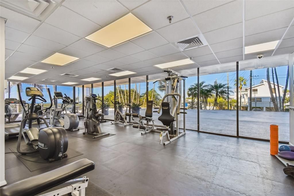 For Sale: $659,000 (1 beds, 1 baths, 1015 Square Feet)