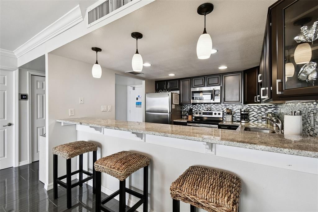 For Sale: $659,000 (1 beds, 1 baths, 1015 Square Feet)