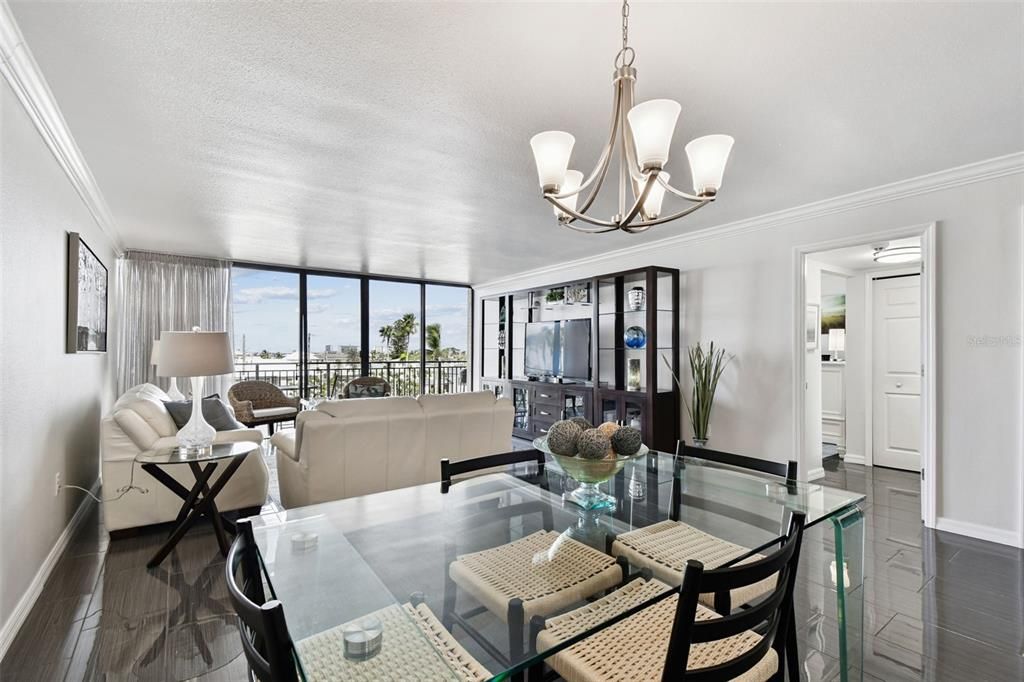 For Sale: $659,000 (1 beds, 1 baths, 1015 Square Feet)