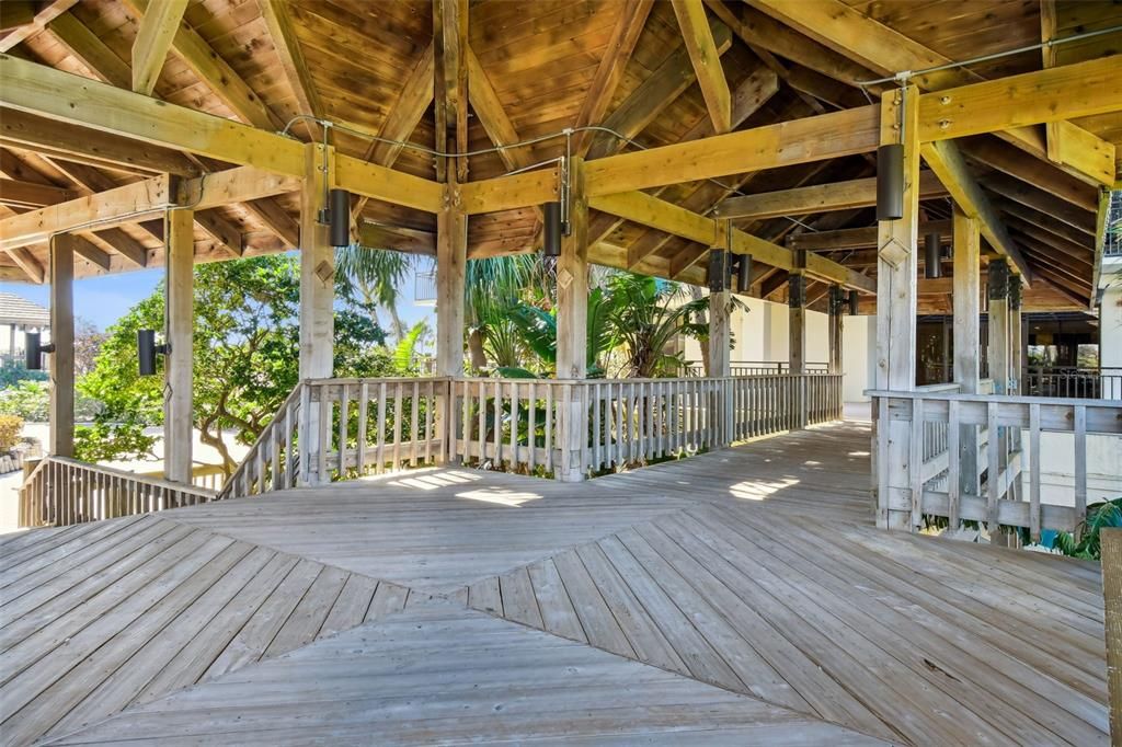 For Sale: $659,000 (1 beds, 1 baths, 1015 Square Feet)