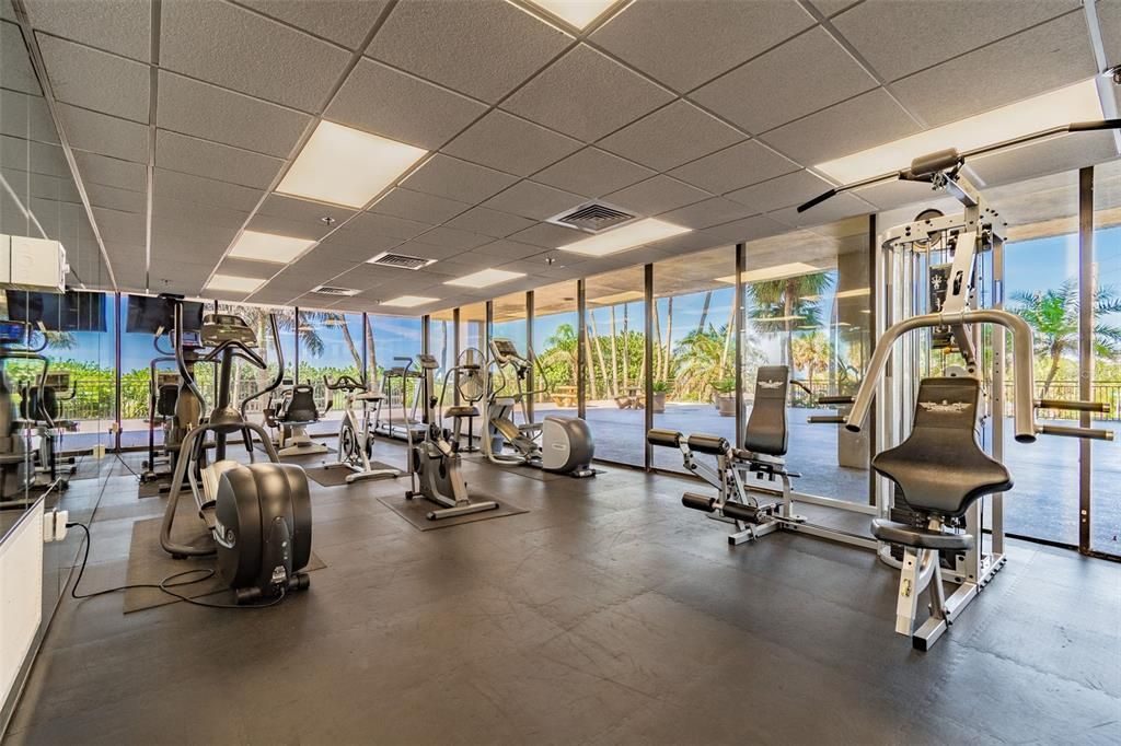 For Sale: $659,000 (1 beds, 1 baths, 1015 Square Feet)