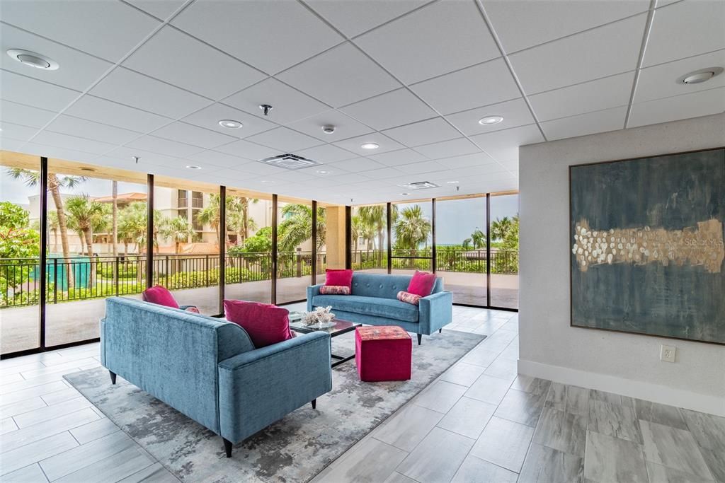 For Sale: $659,000 (1 beds, 1 baths, 1015 Square Feet)