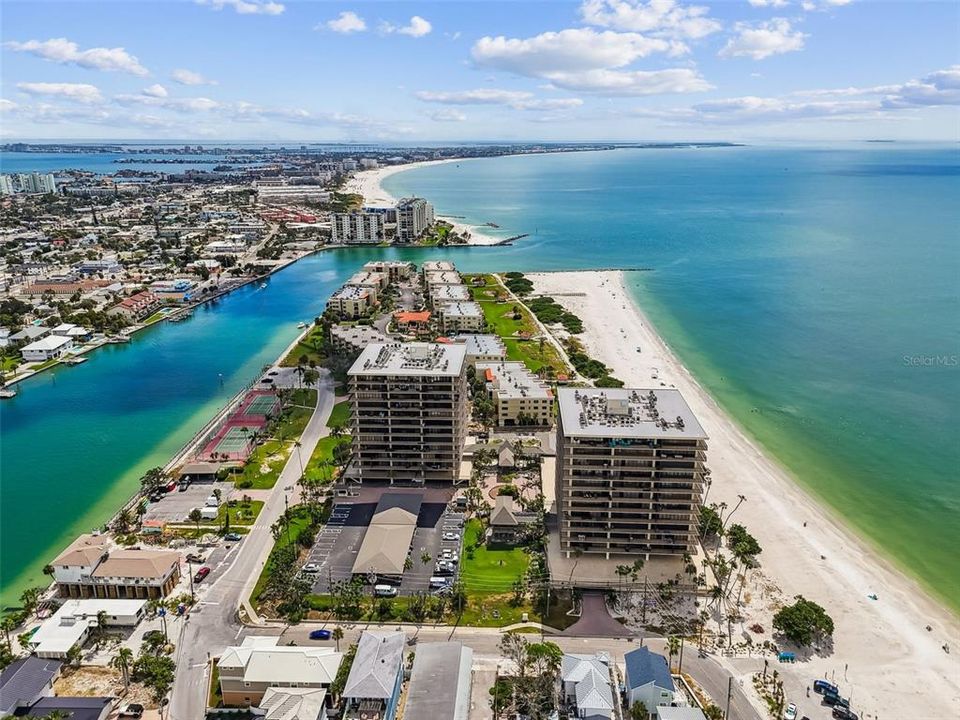 For Sale: $659,000 (1 beds, 1 baths, 1015 Square Feet)