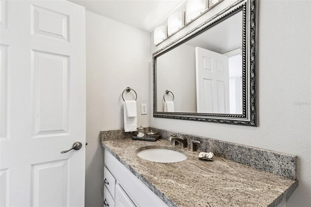 For Sale: $659,000 (1 beds, 1 baths, 1015 Square Feet)