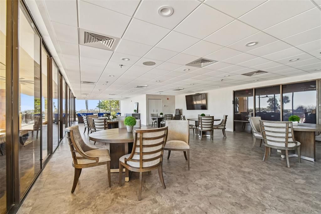 For Sale: $659,000 (1 beds, 1 baths, 1015 Square Feet)