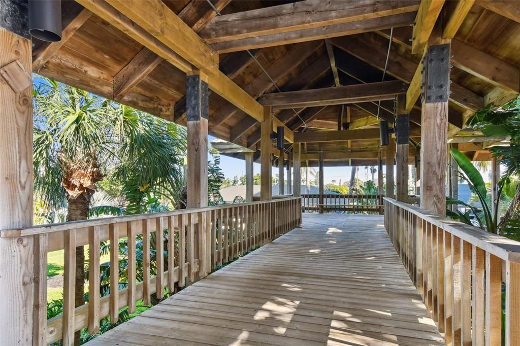 For Sale: $659,000 (1 beds, 1 baths, 1015 Square Feet)