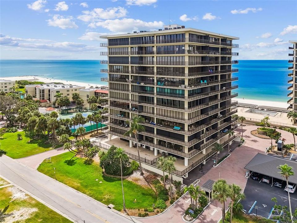 For Sale: $659,000 (1 beds, 1 baths, 1015 Square Feet)