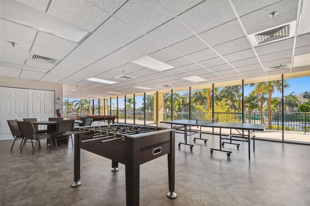 For Sale: $659,000 (1 beds, 1 baths, 1015 Square Feet)