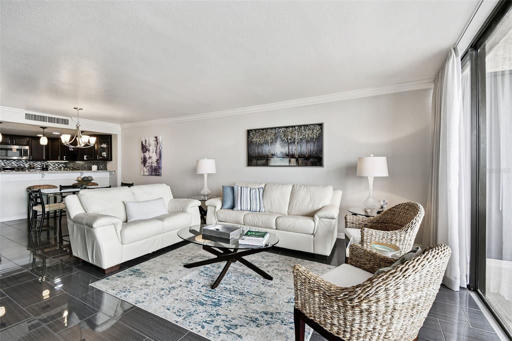 For Sale: $659,000 (1 beds, 1 baths, 1015 Square Feet)