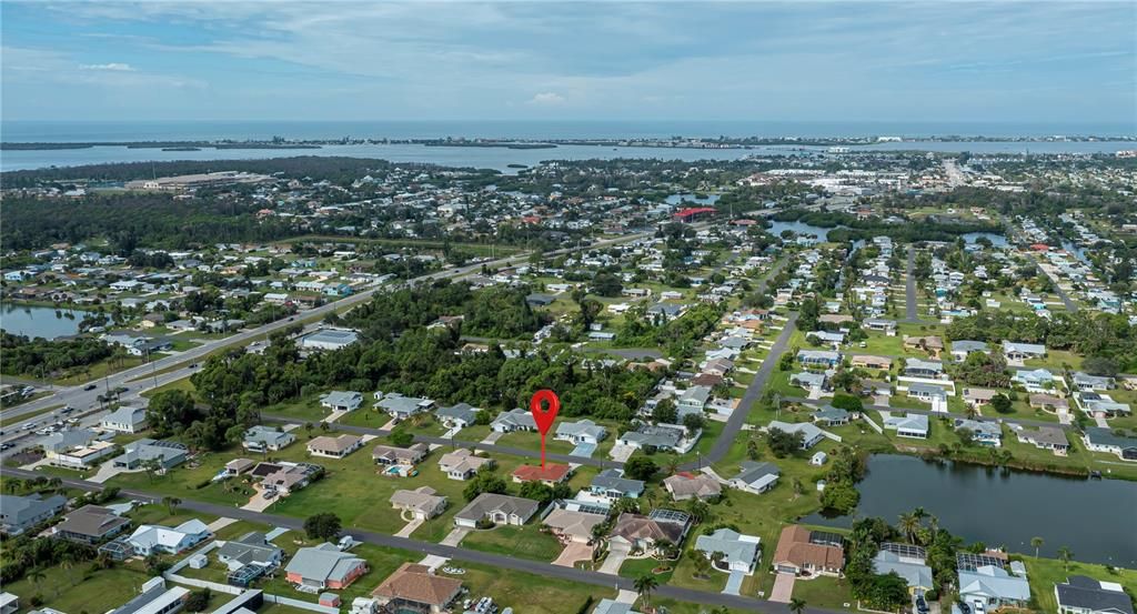 Active With Contract: $245,000 (2 beds, 2 baths, 1240 Square Feet)