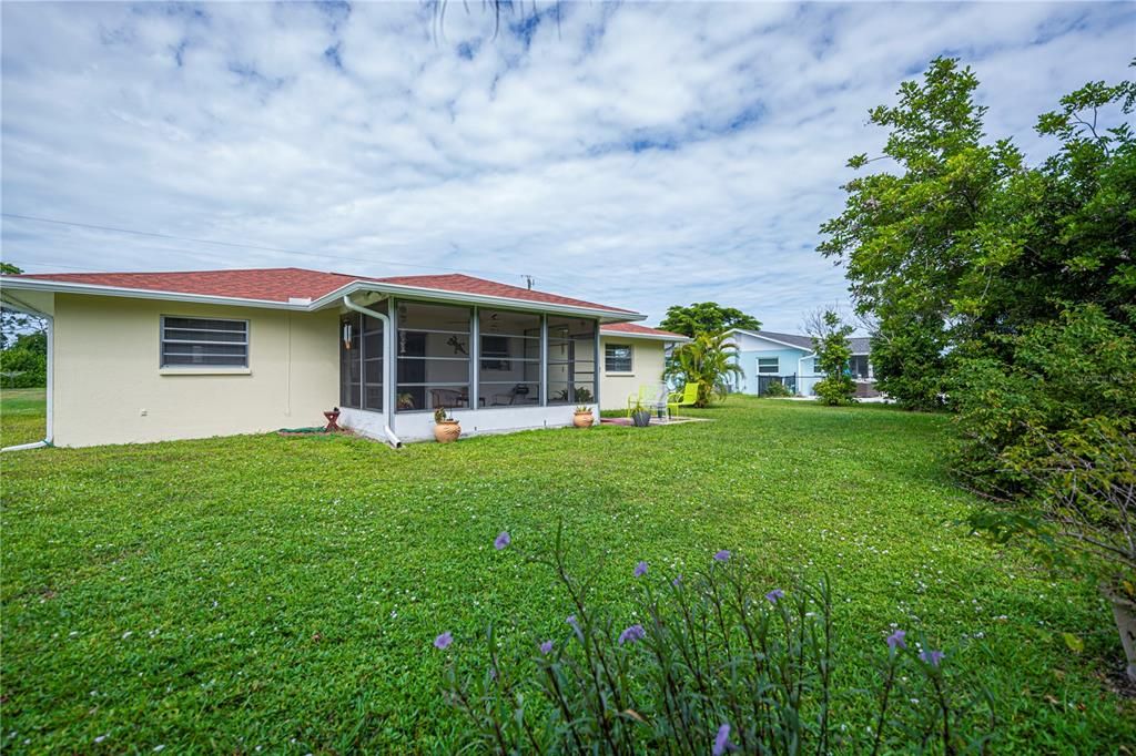 Active With Contract: $245,000 (2 beds, 2 baths, 1240 Square Feet)