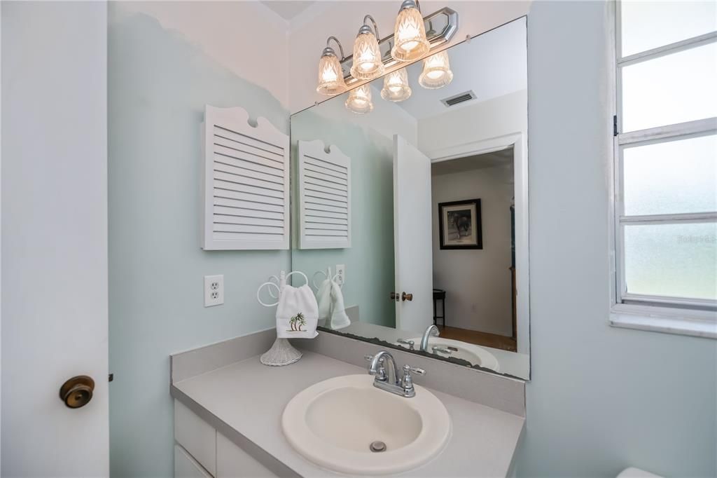 Active With Contract: $245,000 (2 beds, 2 baths, 1240 Square Feet)