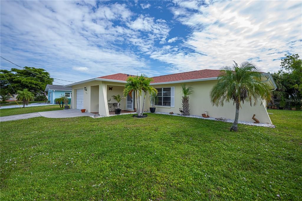 Active With Contract: $245,000 (2 beds, 2 baths, 1240 Square Feet)