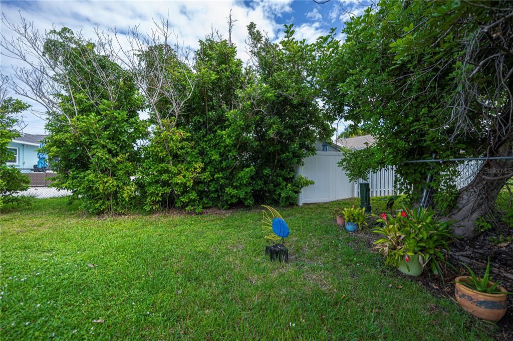 Active With Contract: $245,000 (2 beds, 2 baths, 1240 Square Feet)