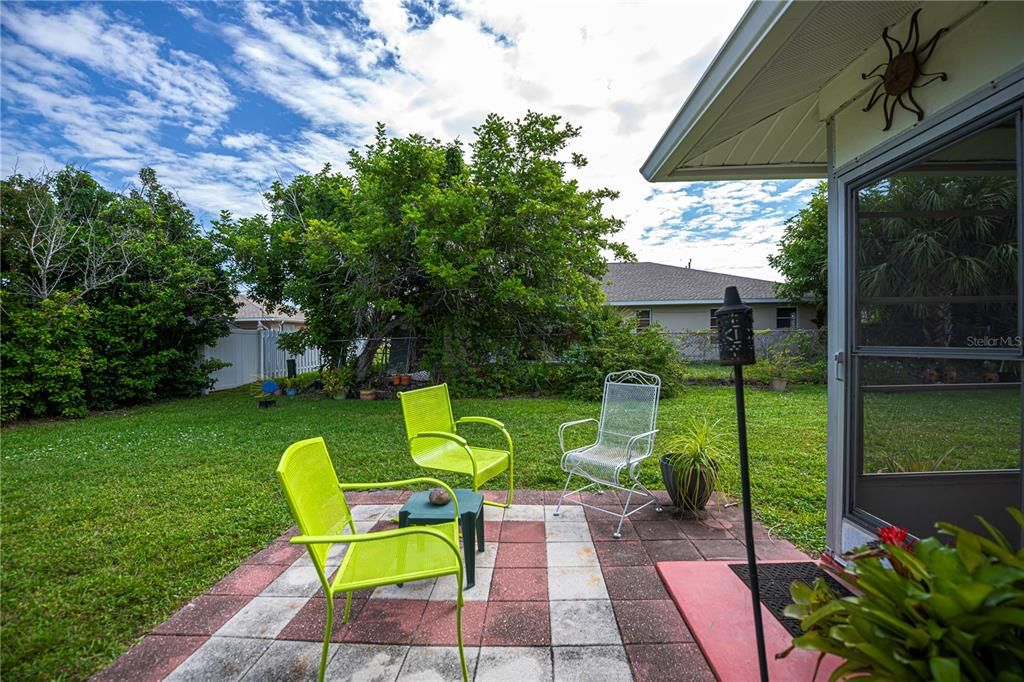 Active With Contract: $245,000 (2 beds, 2 baths, 1240 Square Feet)