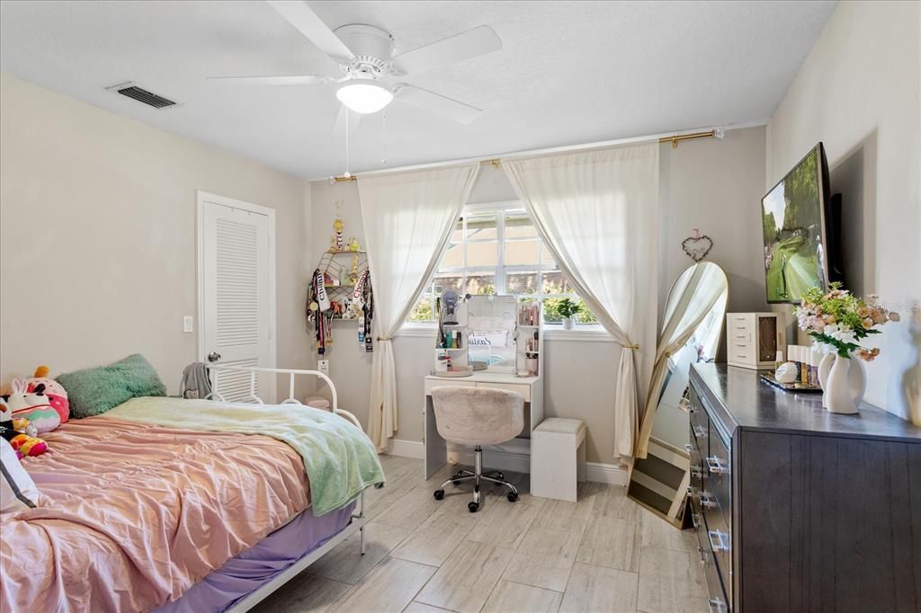 合同活跃: $815,000 (5 贝兹, 3 浴室, 2932 平方英尺)