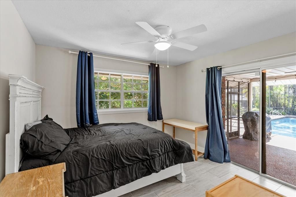 合同活跃: $815,000 (5 贝兹, 3 浴室, 2932 平方英尺)