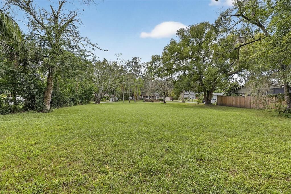 待售: $175,000 (0.32 acres)