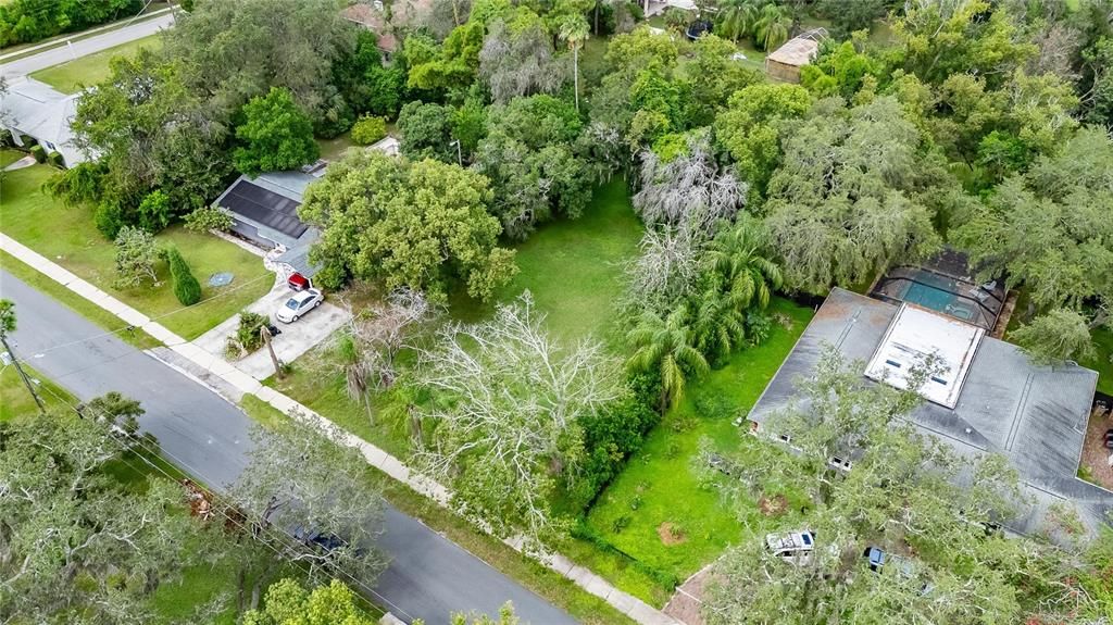 待售: $175,000 (0.32 acres)