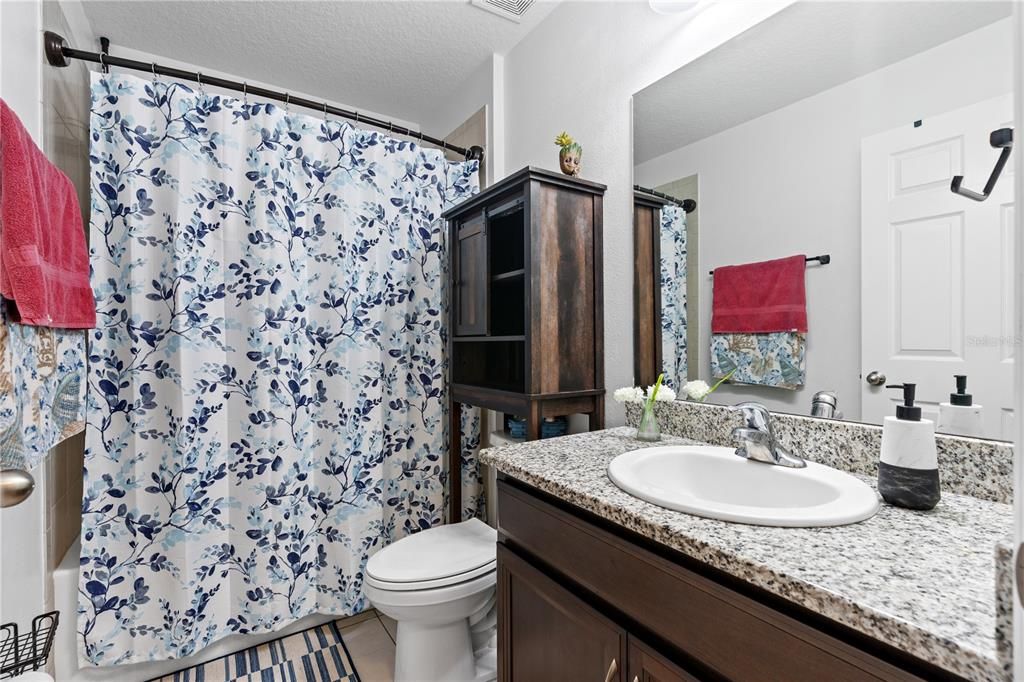 待售: $534,900 (6 贝兹, 0 浴室, 2422 平方英尺)