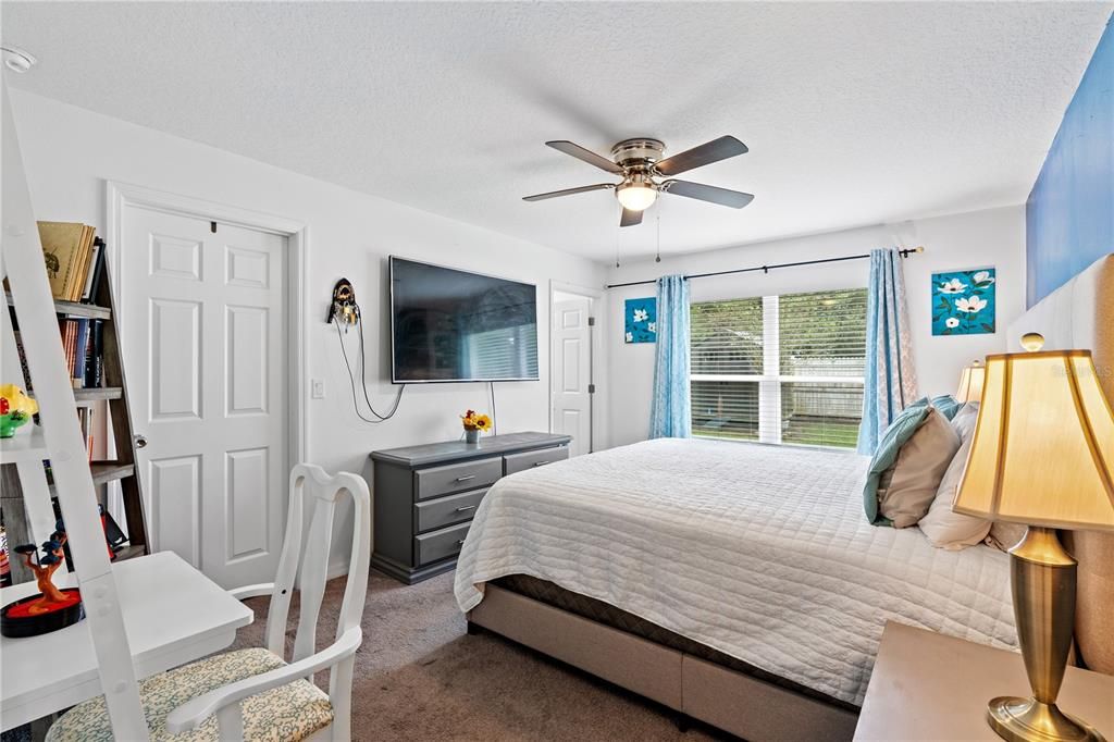 待售: $534,900 (6 贝兹, 0 浴室, 2422 平方英尺)