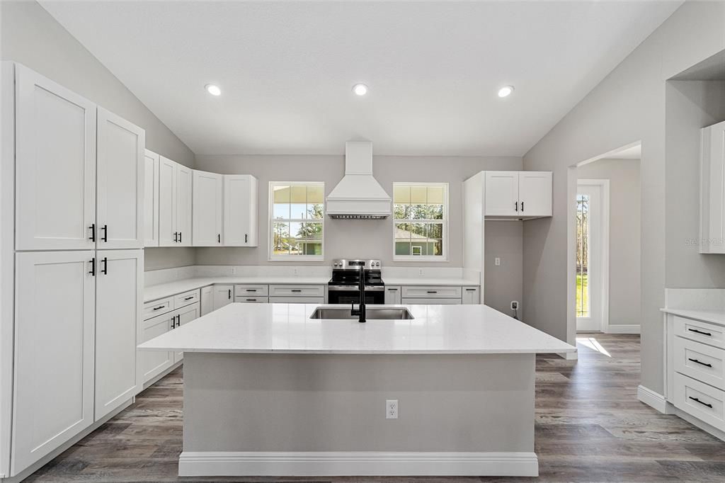 For Rent: $2,000 (3 beds, 2 baths, 1640 Square Feet)