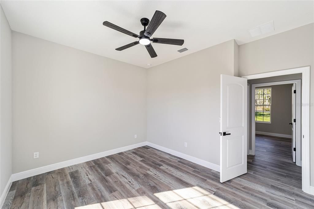 For Rent: $2,000 (3 beds, 2 baths, 1640 Square Feet)