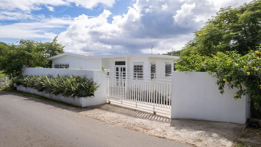 Recently Sold: $449,000 (1 beds, 1 baths, 1600 Square Feet)