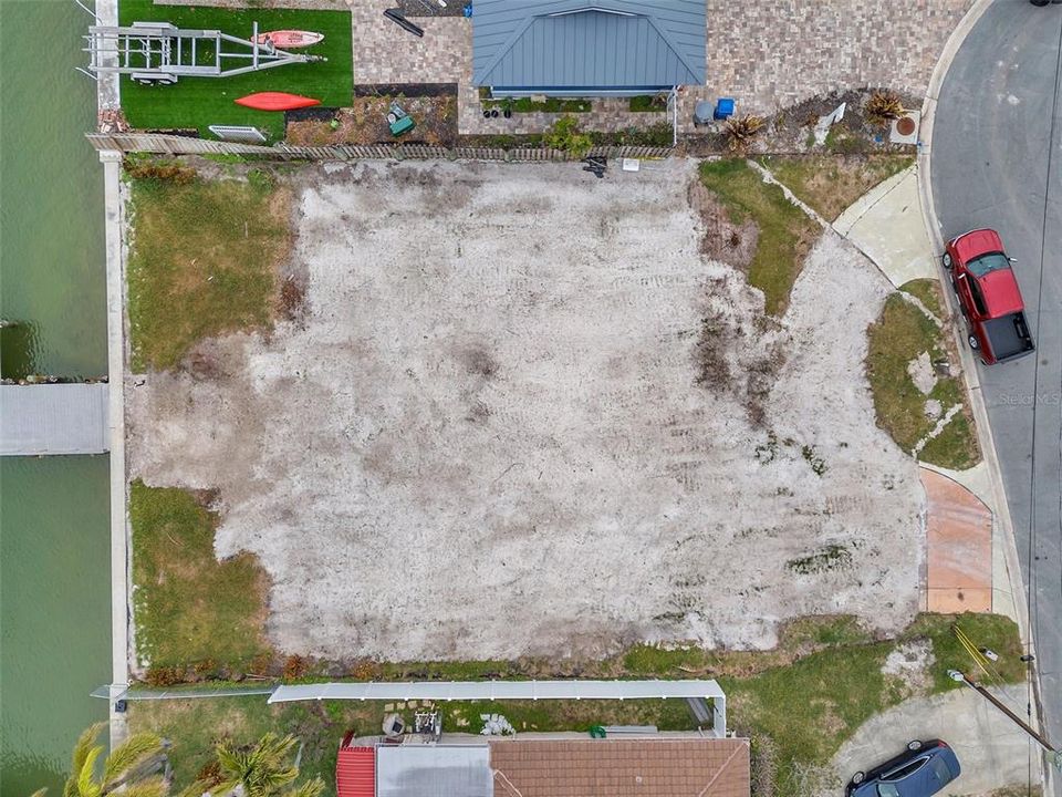 Active With Contract: $850,000 (0.19 acres)