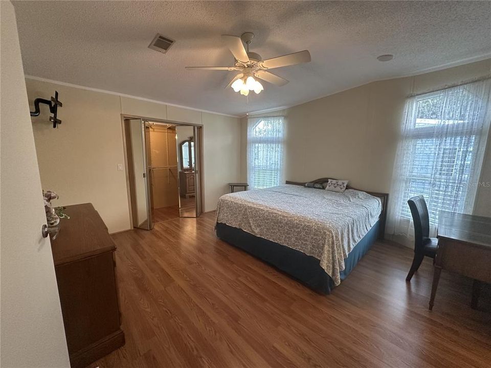 待售: $179,900 (2 贝兹, 2 浴室, 1456 平方英尺)