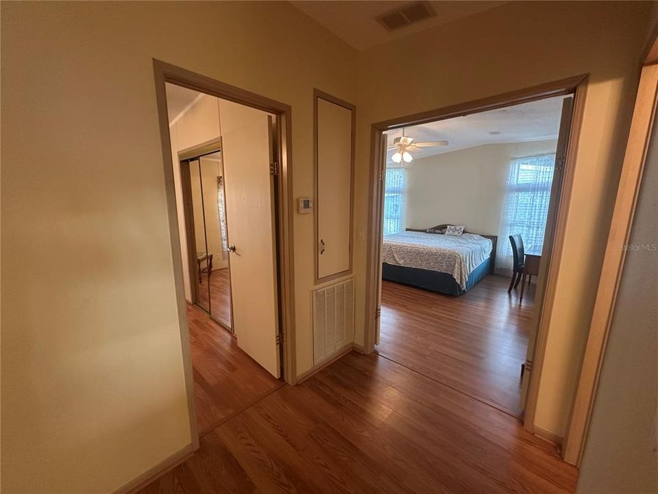 待售: $179,900 (2 贝兹, 2 浴室, 1456 平方英尺)