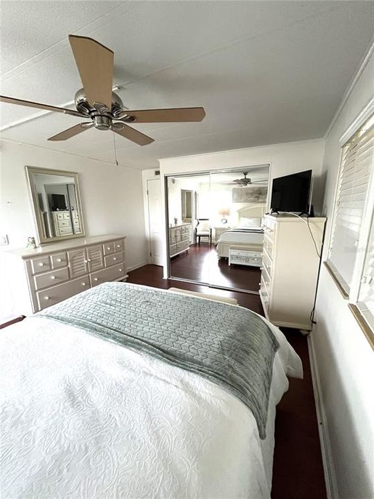 На продажу: $154,900 (2 спален, 2 ванн, 1375 Квадратных фут)