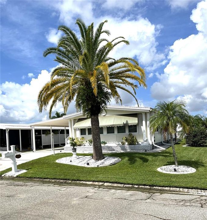 На продажу: $154,900 (2 спален, 2 ванн, 1375 Квадратных фут)