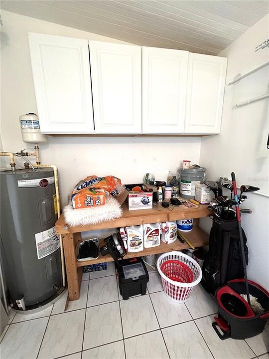 На продажу: $154,900 (2 спален, 2 ванн, 1375 Квадратных фут)