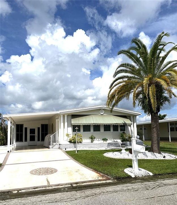 На продажу: $154,900 (2 спален, 2 ванн, 1375 Квадратных фут)