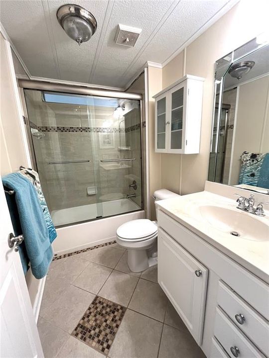 На продажу: $154,900 (2 спален, 2 ванн, 1375 Квадратных фут)