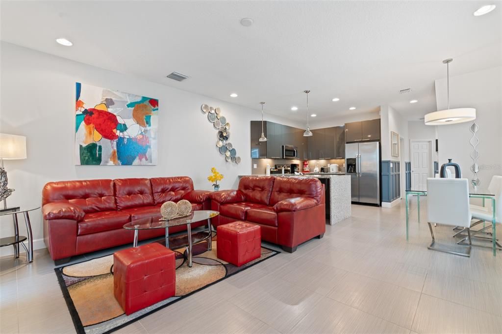 For Rent: $2,400 (3 beds, 3 baths, 1512 Square Feet)