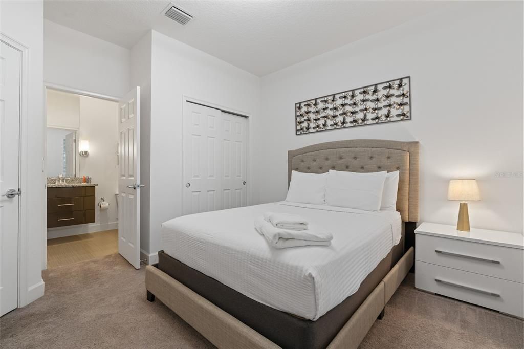 For Rent: $2,400 (3 beds, 3 baths, 1512 Square Feet)