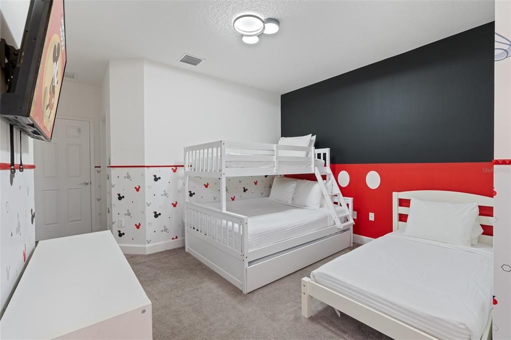 For Rent: $2,400 (3 beds, 3 baths, 1512 Square Feet)