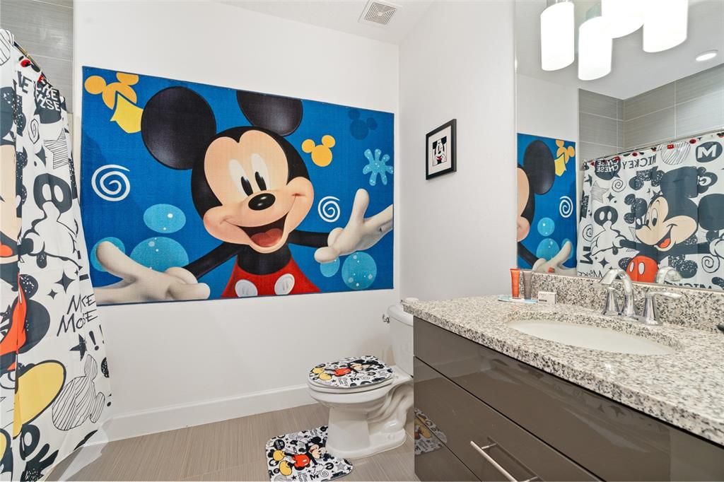 For Rent: $2,400 (3 beds, 3 baths, 1512 Square Feet)