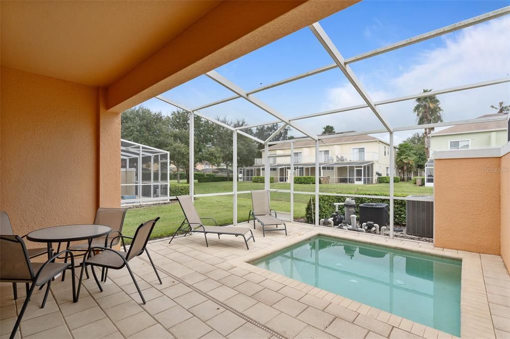 For Rent: $2,400 (3 beds, 3 baths, 1512 Square Feet)