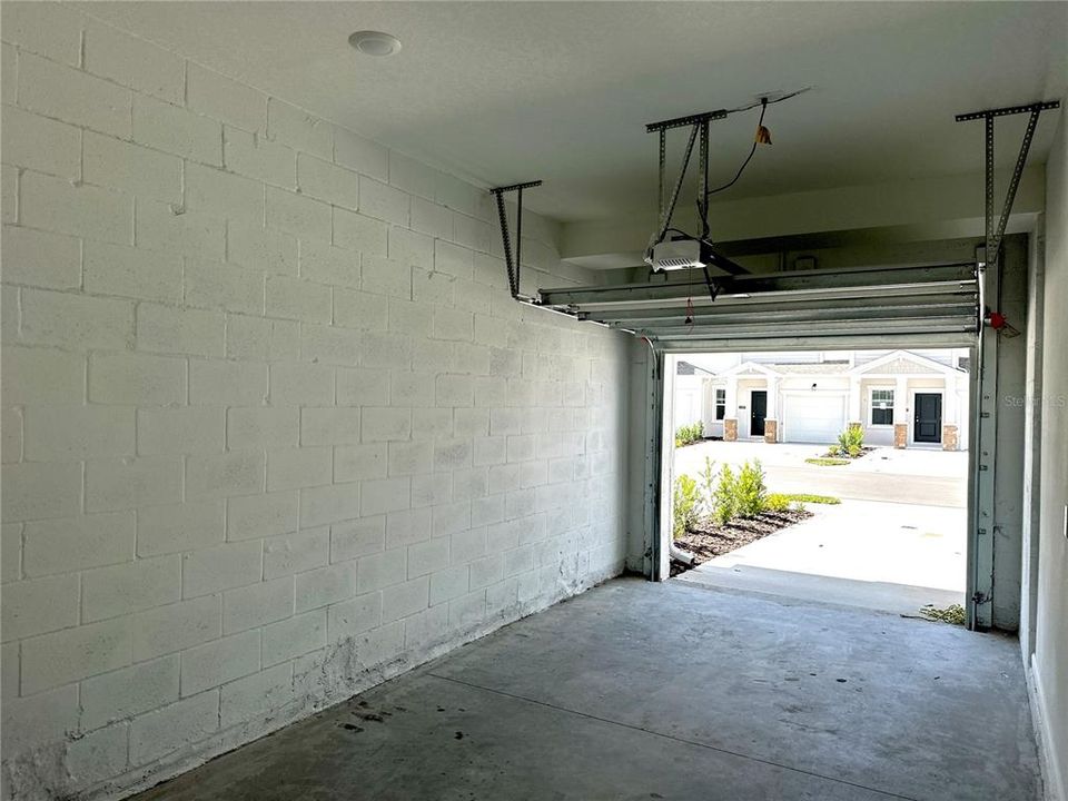 出租: $1,900 (3 贝兹, 2 浴室, 1655 平方英尺)