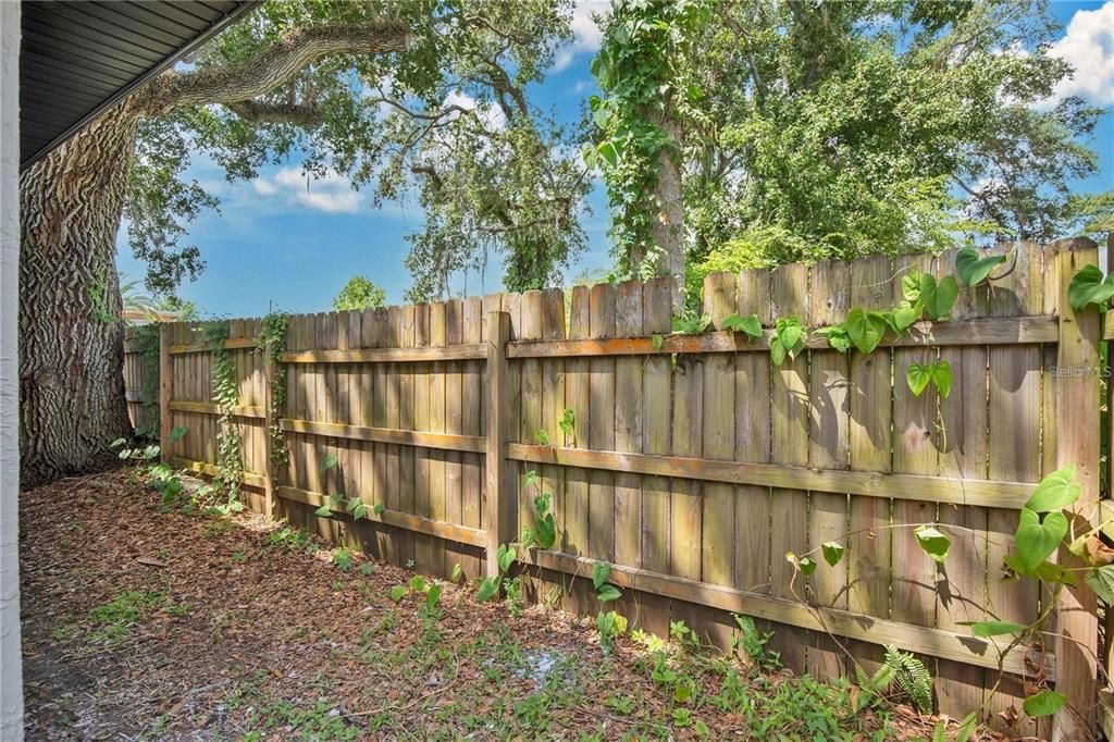 Active With Contract: $189,999 (2 beds, 2 baths, 960 Square Feet)