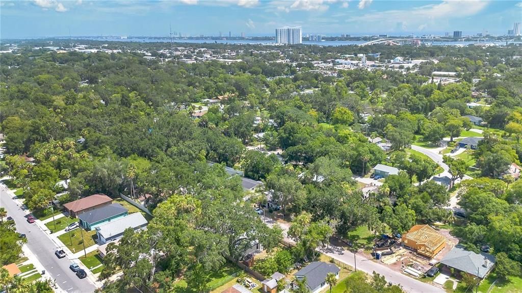 Active With Contract: $189,999 (2 beds, 2 baths, 960 Square Feet)